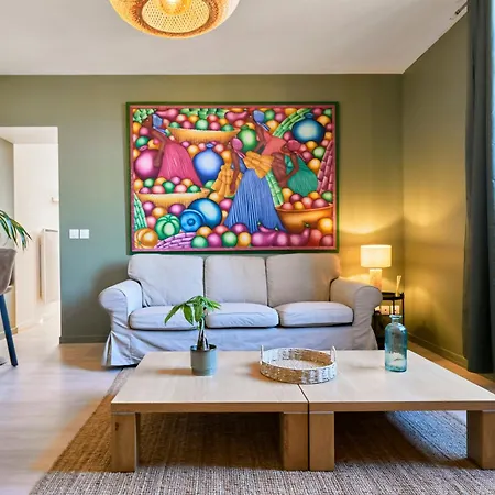 Duplex Cosy Et Lumineux Au Pied Du Tram Apartmán